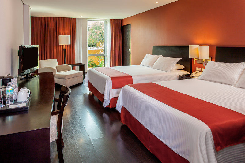 Nh Queretaro Hotell Exteriör bild